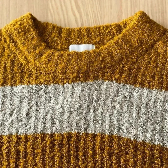 🆕Pink Rose Super Soft Striped Sweater L🆕 - Picture 4 of 10